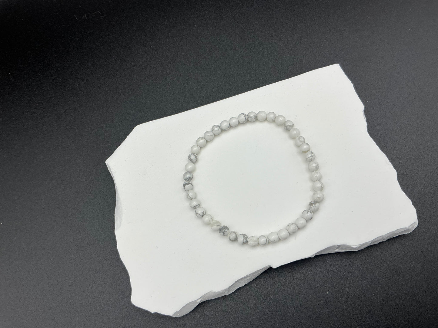 Howlite Bracelet 4mm Beads – Natural Stone