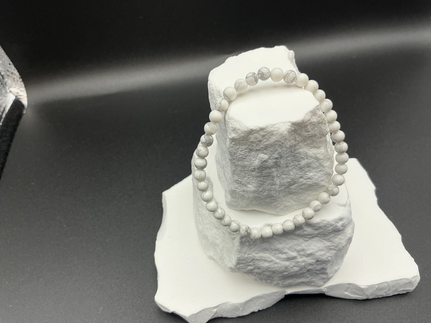 Howlite Bracelet 4mm Beads – Natural Stone