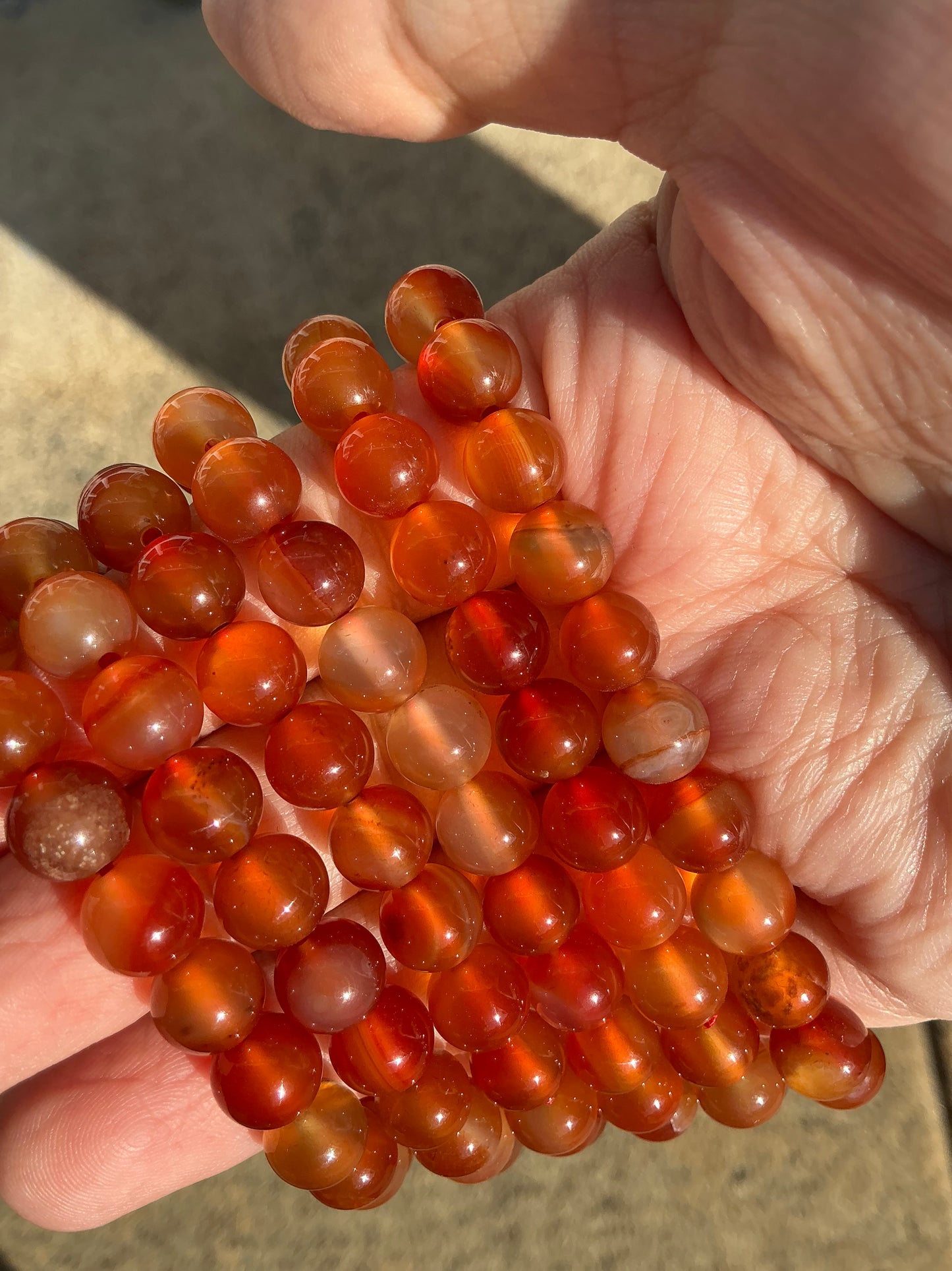 🧡 Carnelian – The Stone of Motivation &amp; Vitality