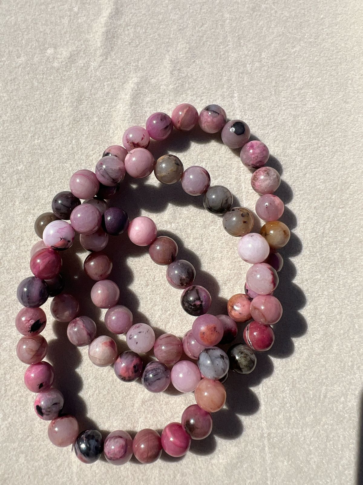 🌸 Rhodonite – The Stone of Love &amp; Emotional Healing