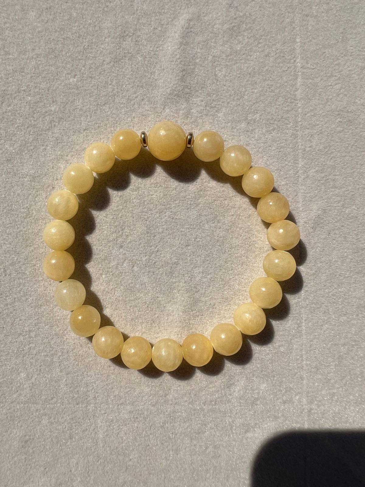 💛 Yellow Calcite – The Stone of Positivity and Confidence