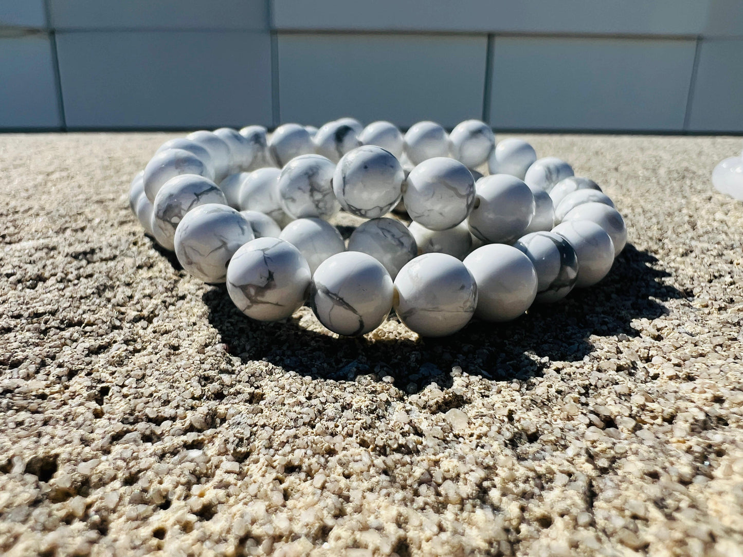 🤍 White Howlite – The Stone of Calm &amp; Patience