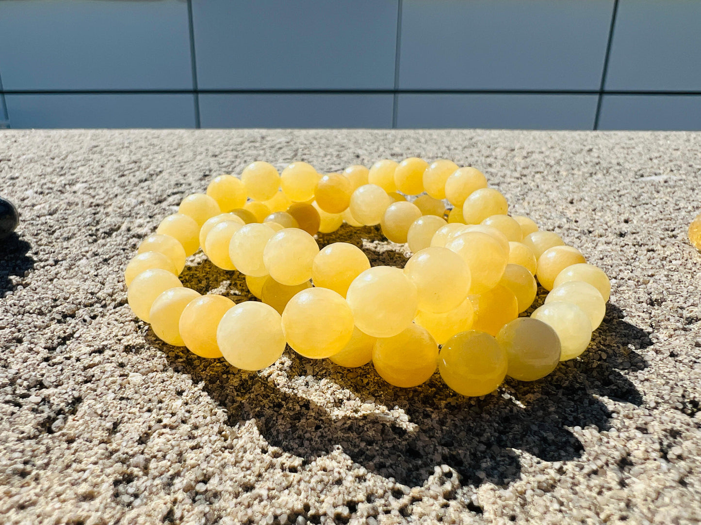 💛 Yellow Calcite – The Stone of Positivity and Confidence