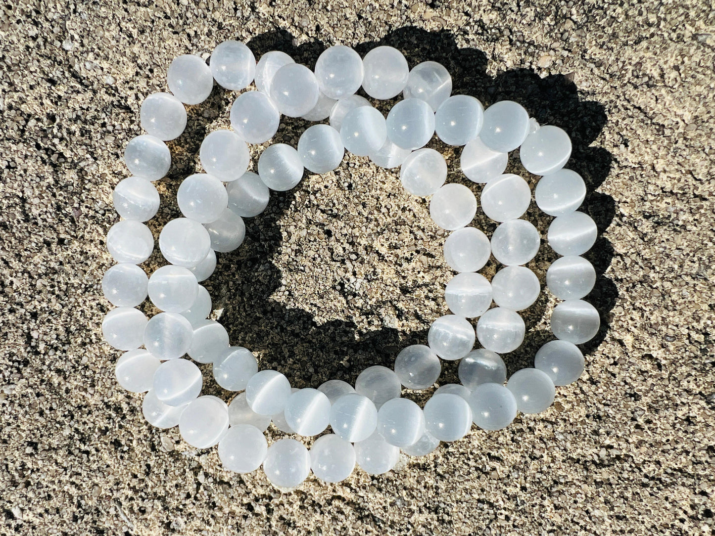 ✨ Selenite – The Stone of Clarity &amp; Divine Energy